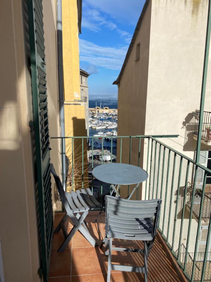 Appartement Climatise,Idealement Situe 100M Du Vieux Port. Bastia  Exteriör bild